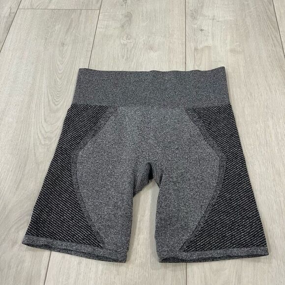 Ryka Waisted Gray Biker Shorts size M - Picture 1 of 6